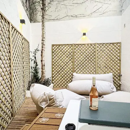 公寓 Luxueuse Avec Jardin Privatif Et Jacuzzi 巴黎