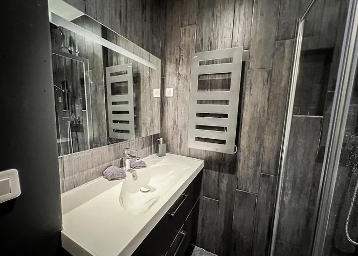 Apartment Luxueuse Avec Jardin Privatif Et Jacuzzi *
