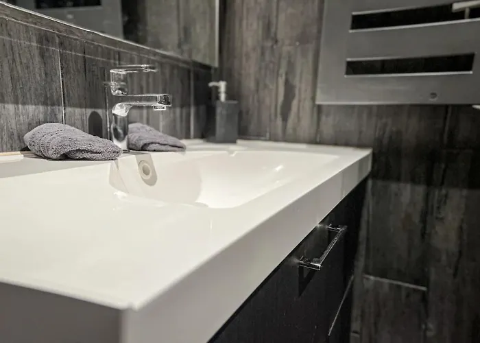 Apartment Luxueuse Avec Jardin Privatif Et Jacuzzi *