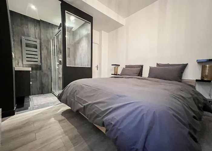 Luxueuse Avec Jardin Privatif Et Jacuzzi Paris